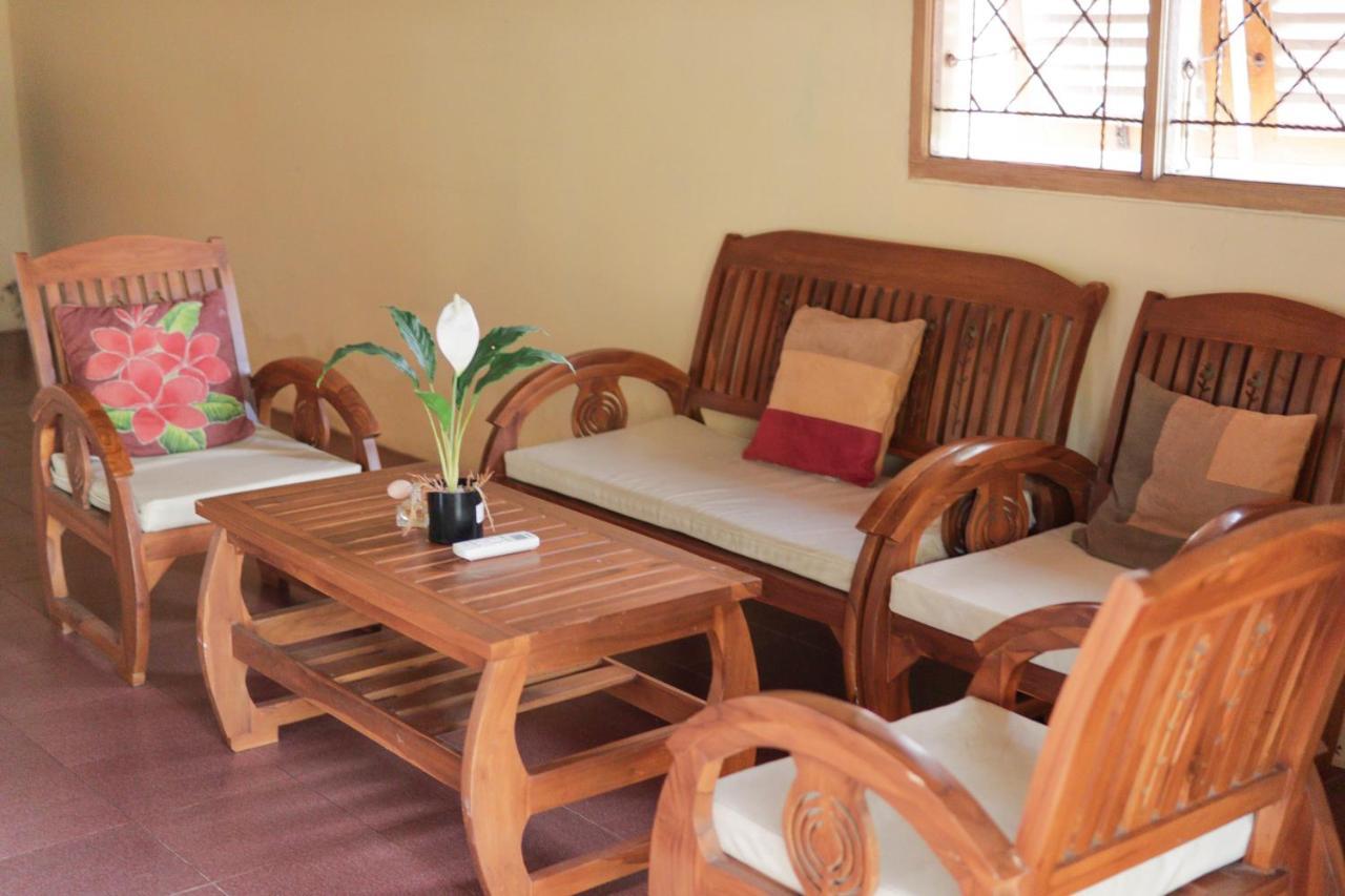 Yut'S Inn Flower Paradise Gili Gede Exterior foto